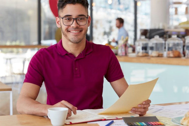 Writing a Winning IT Thesis: Tips and Examples